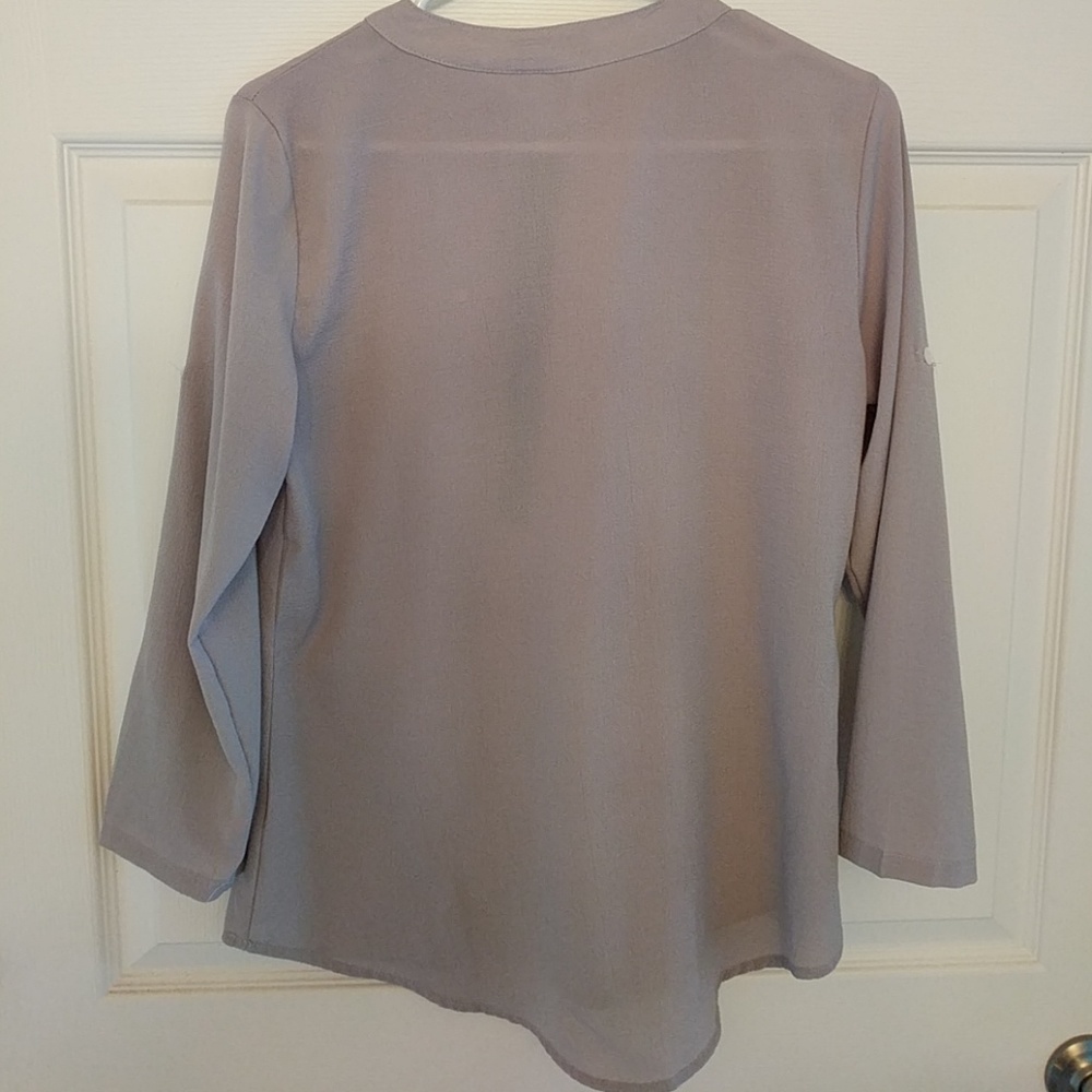 Grey Blouse - Picture 2 of 3